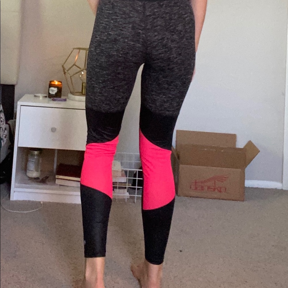 Size M leggings